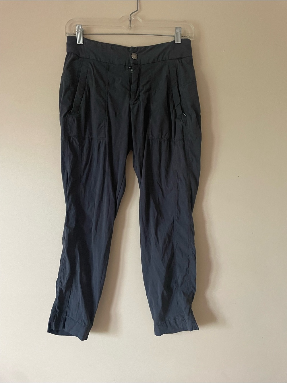 Athleta Navy Lightweight Jogger Pants | Travel & Athleisure | Quick‑Dry